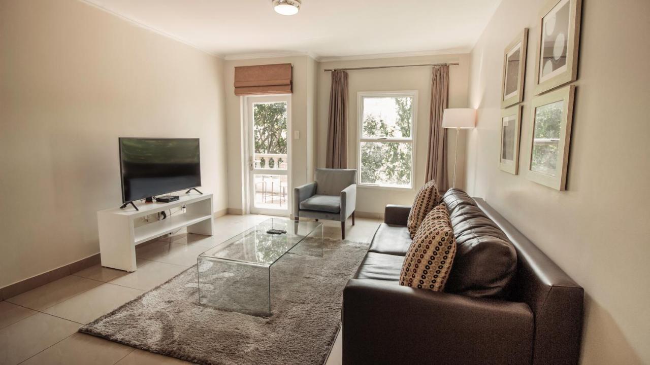 Villa Via Executive Suites With Power Back-Up Sandton Exteriér fotografie