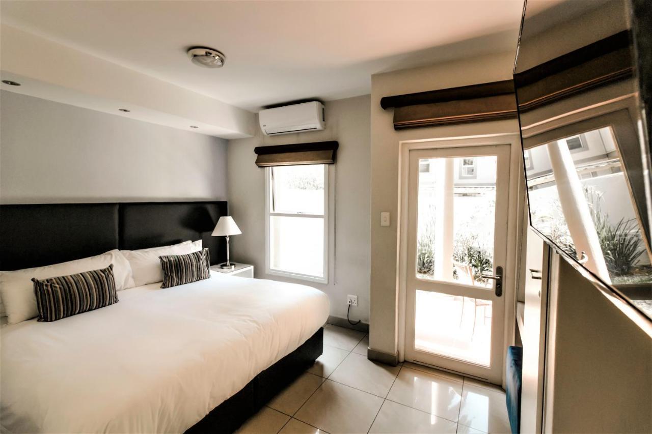 Villa Via Executive Suites With Power Back-Up Sandton Exteriér fotografie