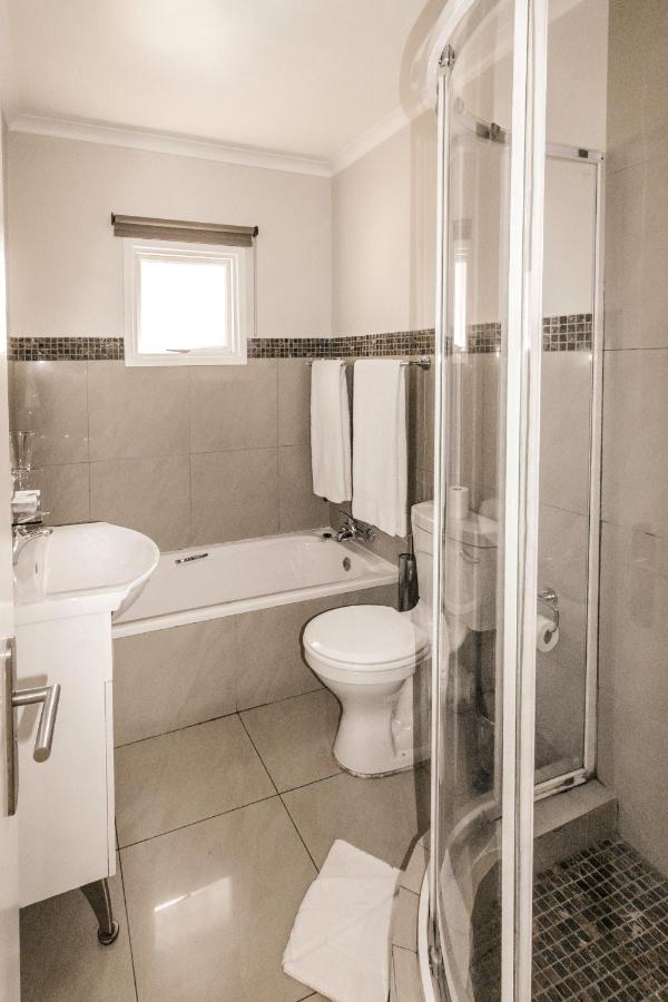 Villa Via Executive Suites With Power Back-Up Sandton Exteriér fotografie