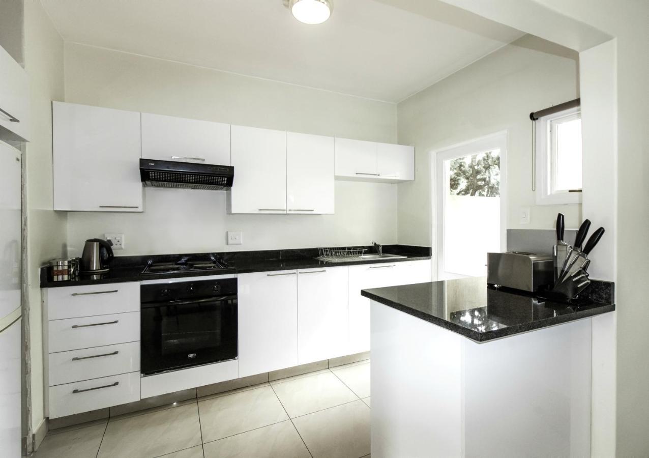 Villa Via Executive Suites With Power Back-Up Sandton Exteriér fotografie