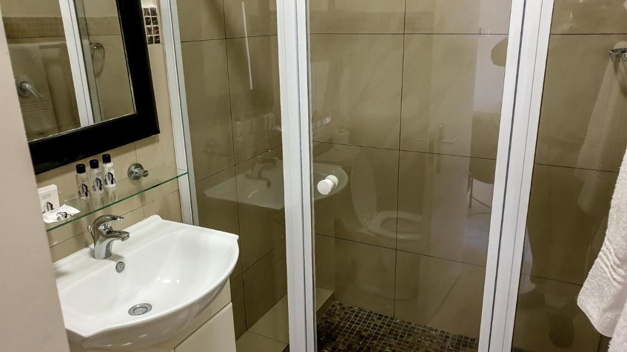 Villa Via Executive Suites With Power Back-Up Sandton Exteriér fotografie