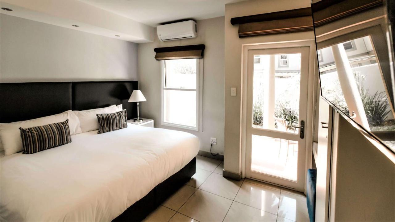 Villa Via Executive Suites With Power Back-Up Sandton Exteriér fotografie