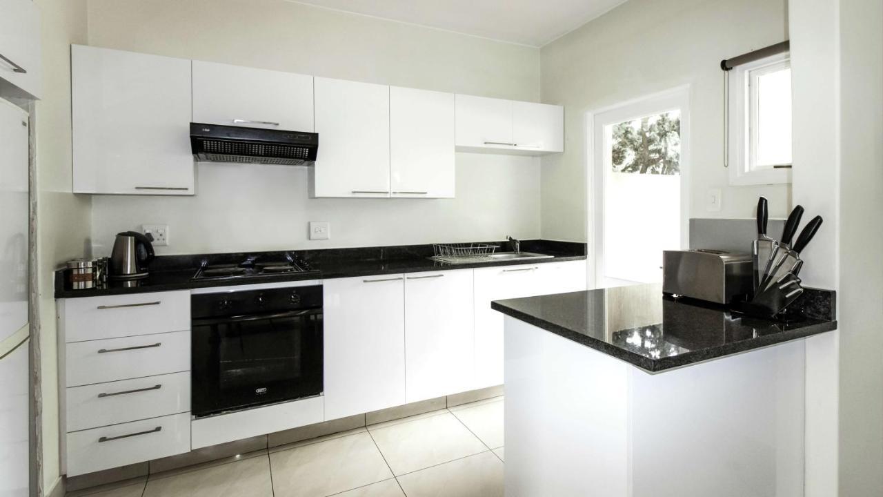 Villa Via Executive Suites With Power Back-Up Sandton Exteriér fotografie