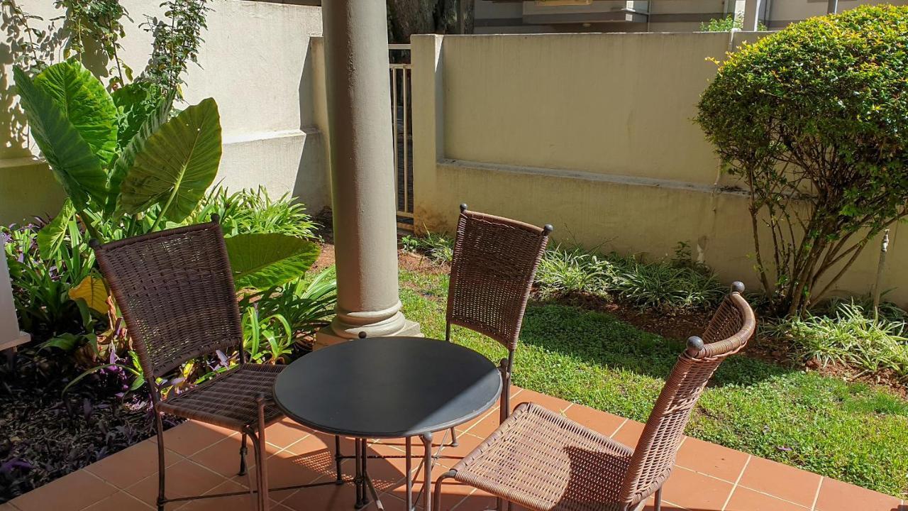 Villa Via Executive Suites With Power Back-Up Sandton Exteriér fotografie