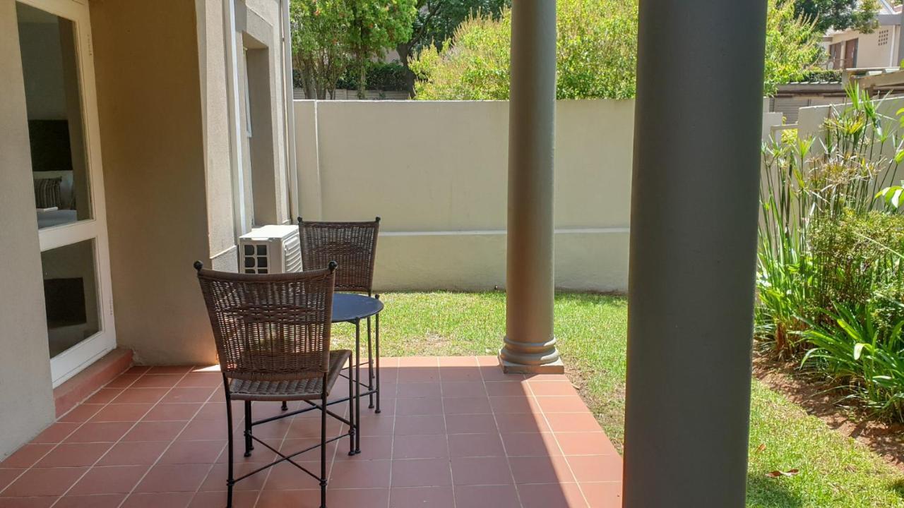Villa Via Executive Suites With Power Back-Up Sandton Exteriér fotografie